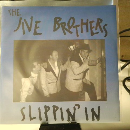 SINGLE / The Jive Brothers – Slippin' In
