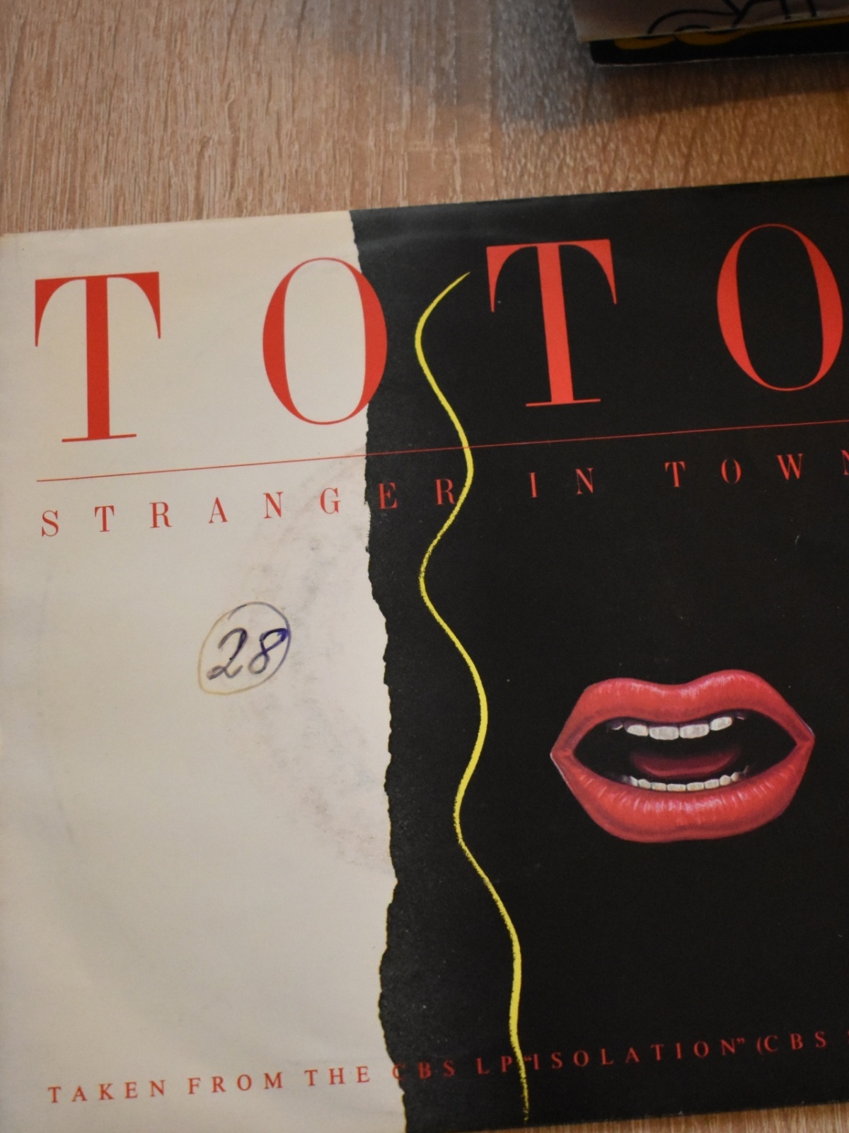 SINGLE / Toto – Stranger In Town