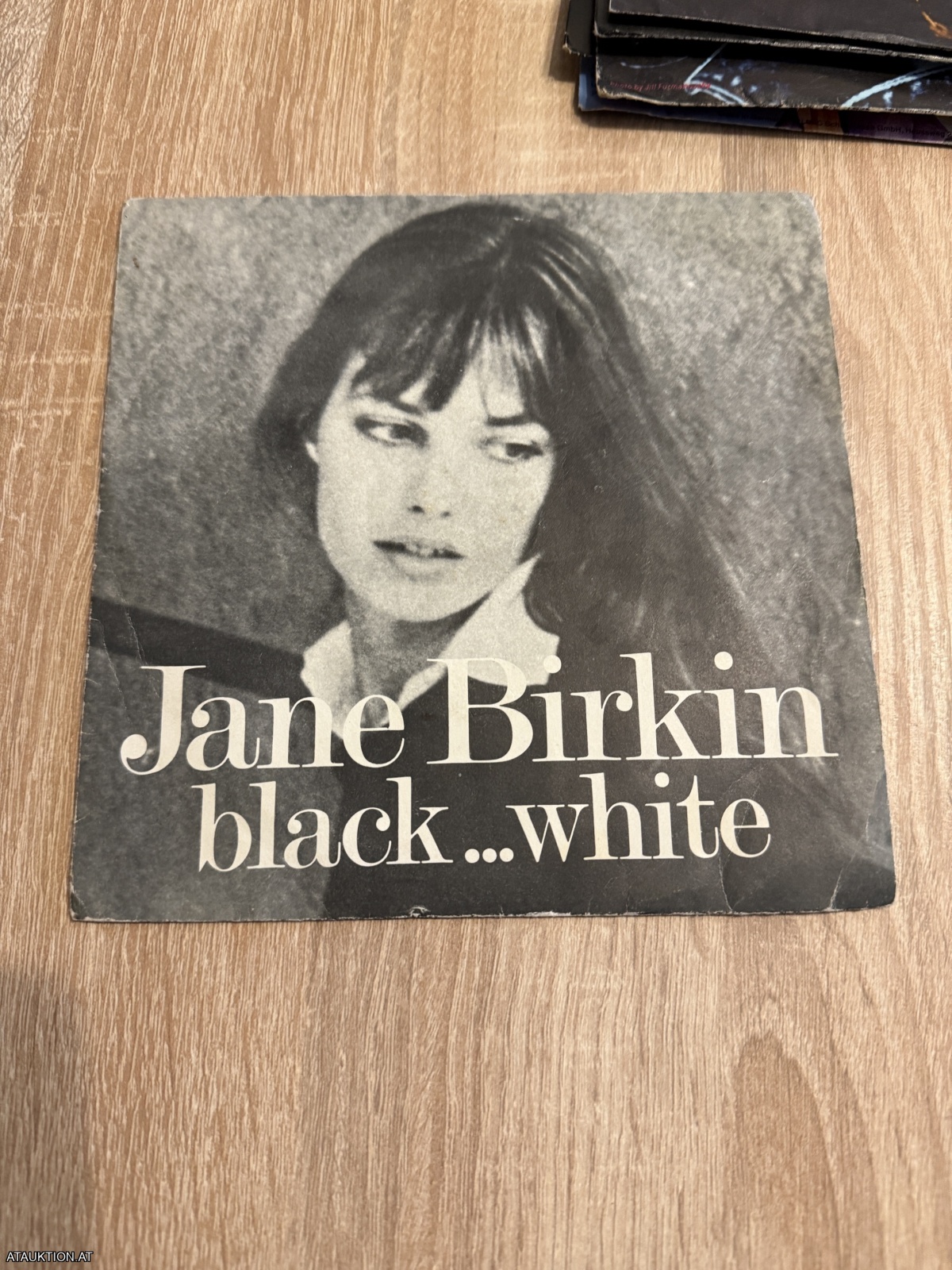 SINGLE / Jane Birkin – Black... White