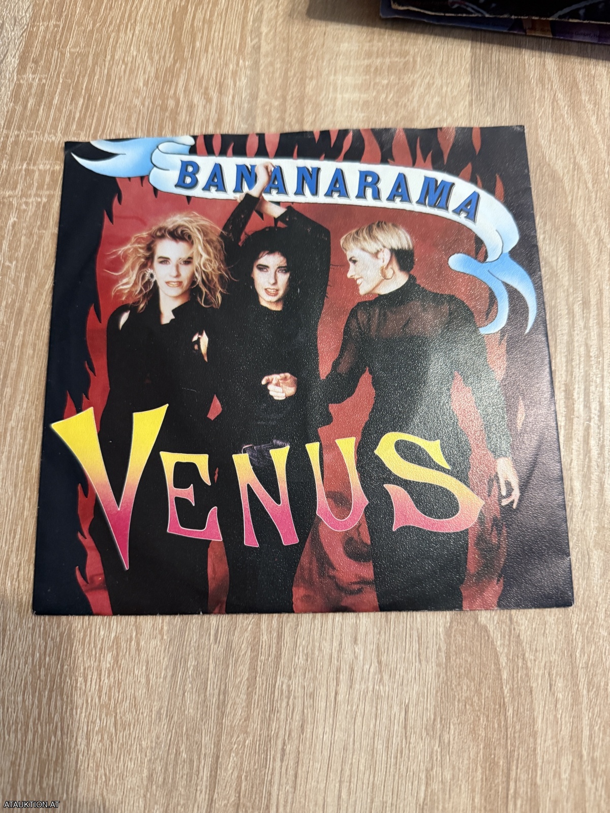 SINGLE / Bananarama – Venus