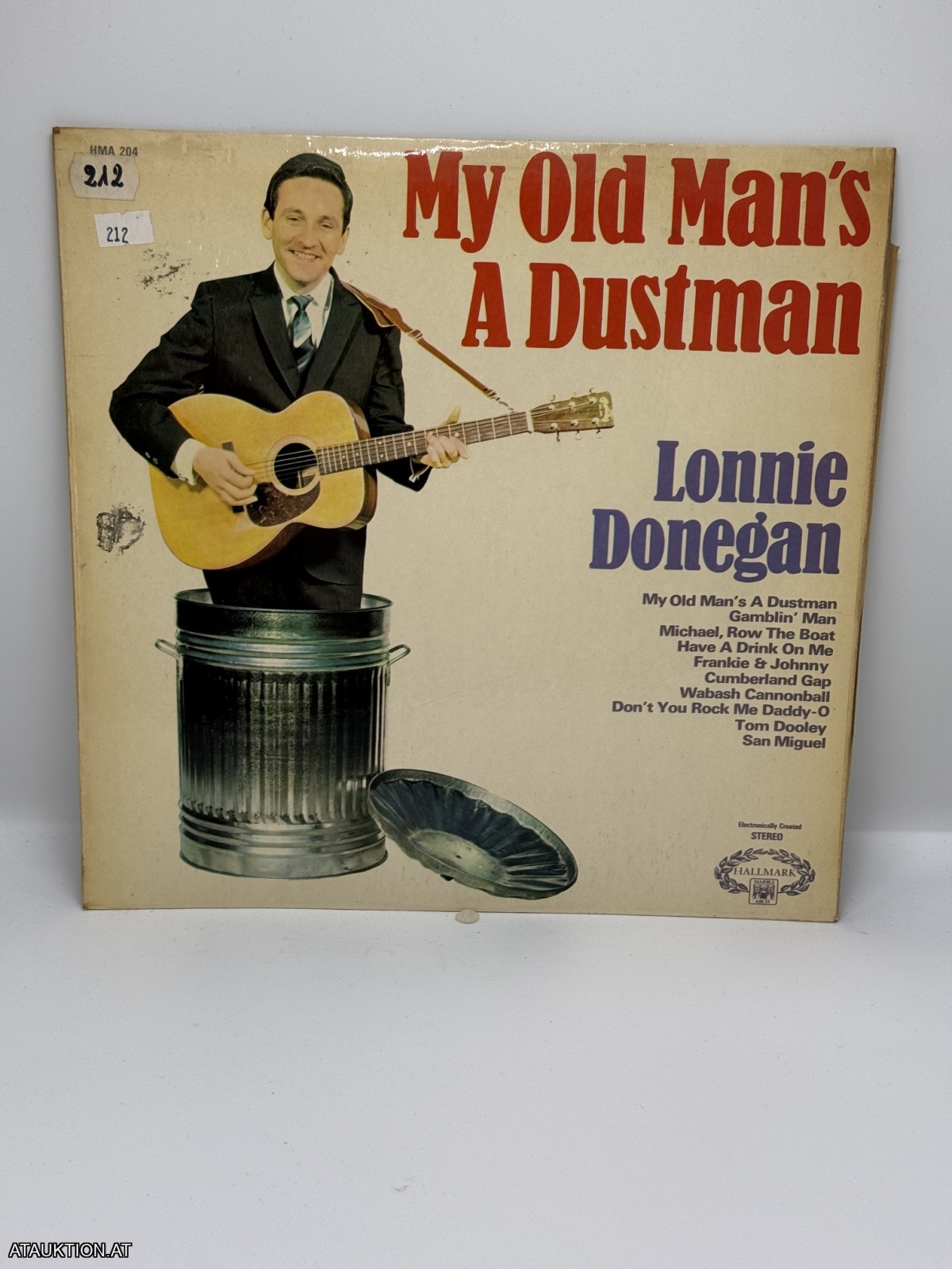 LP / Lonnie Donegan – My Old Man's A Dustman