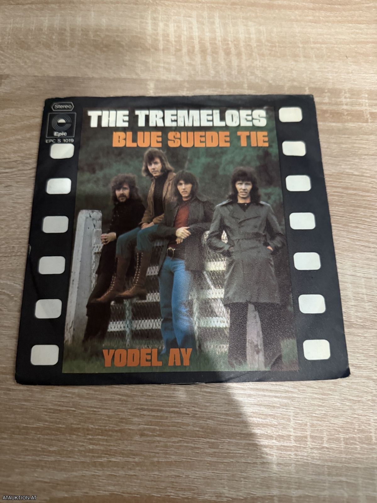 SINGLE / The Tremeloes – Blue Suede Tie