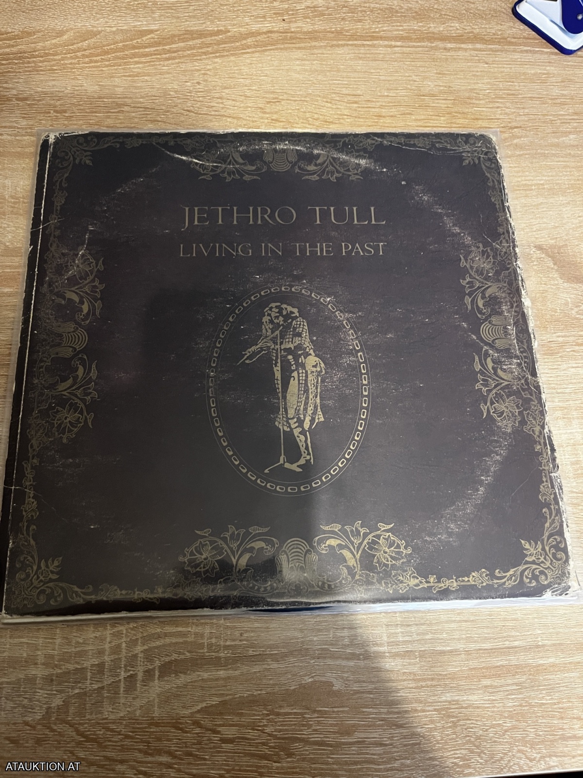 DLP / Jethro Tull – Living In The Past