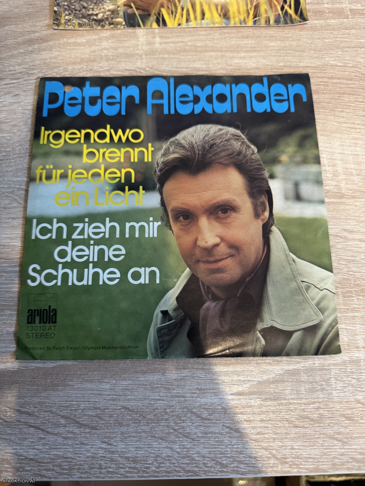 SINGLE / Peter Alexander – Irgendwo Brennt Für Jeden Ein Licht / Ich Zieh Mir Deine Schuhe An