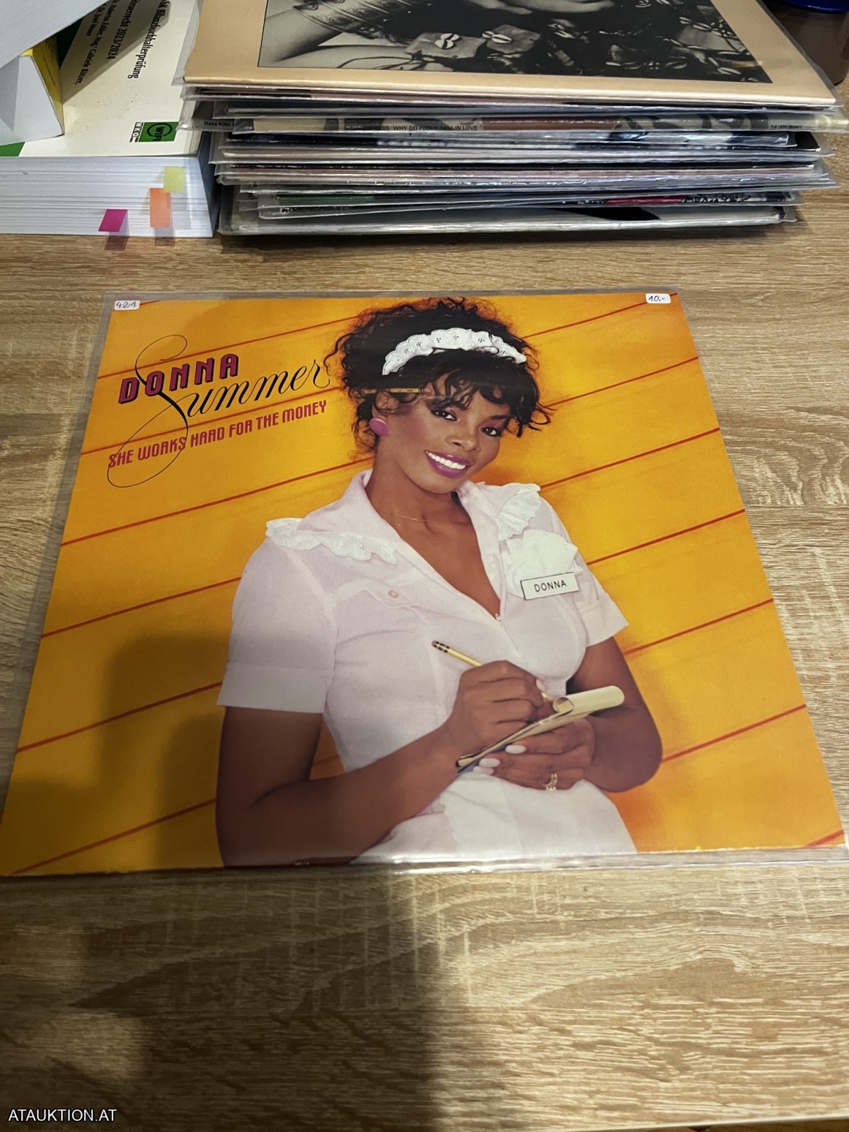 LP / Donna Summer – She Works Hard For The Money