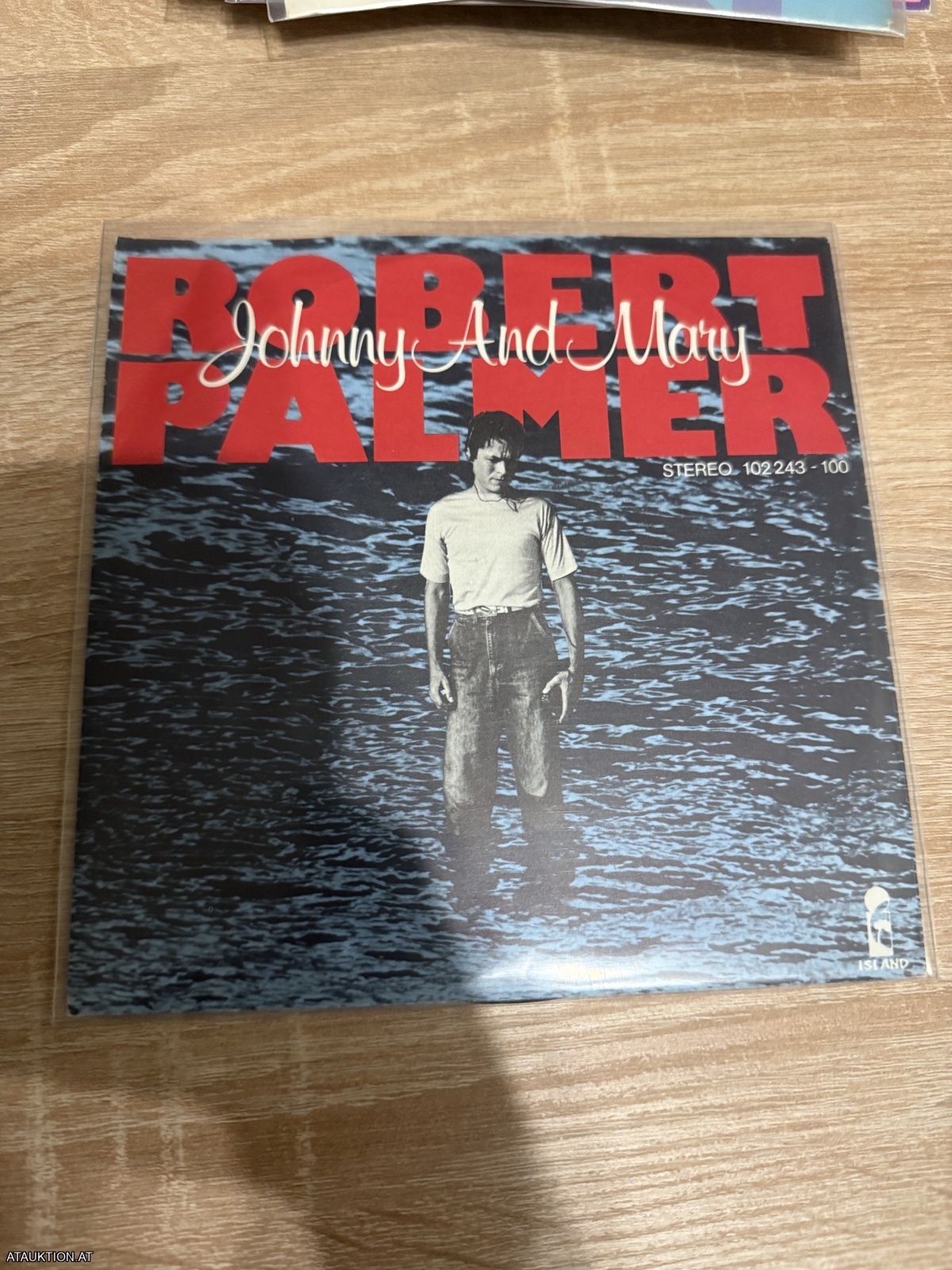 SINGLE / Robert Palmer – Johnny And Mary