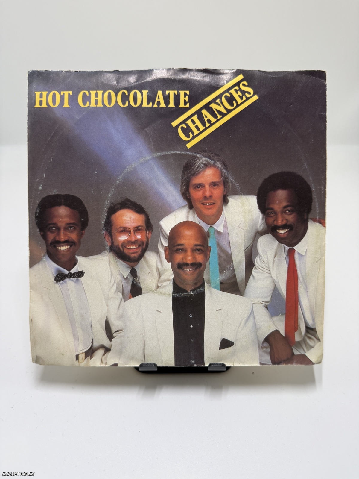 Single / Hot Chocolate – Chances