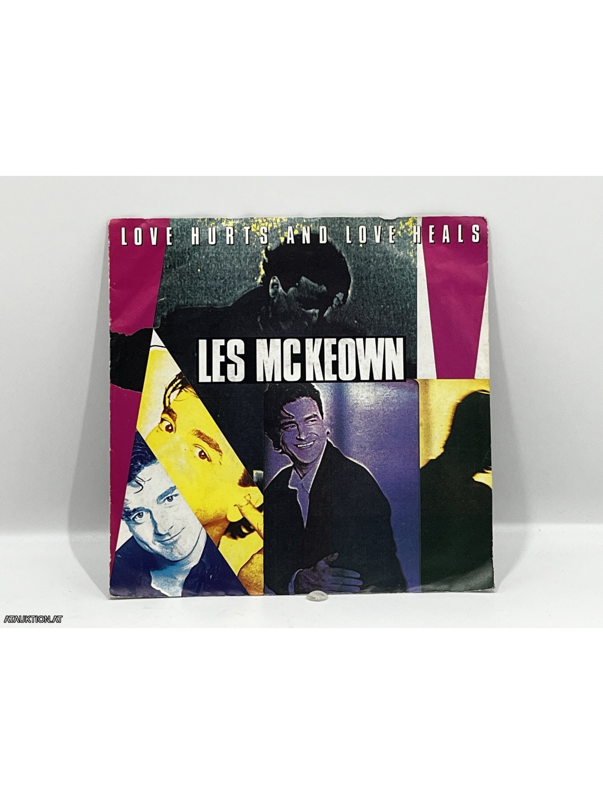 SINGLE / Les McKeown – Love Hurts And Love Heals