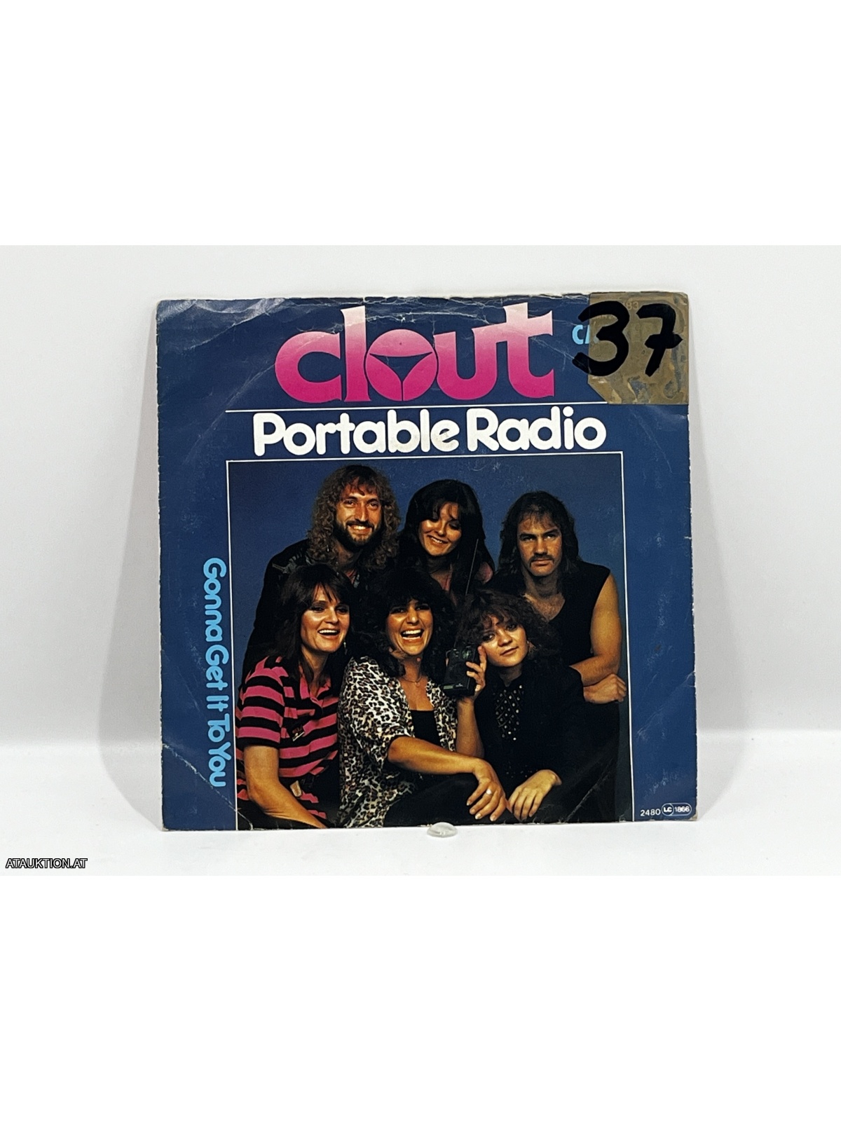 SINGLE / Clout – Portable Radio