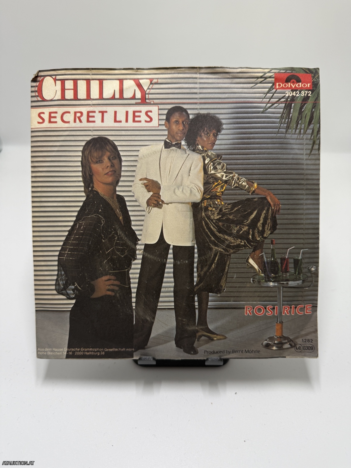 Single / Chilly – Secret Lies