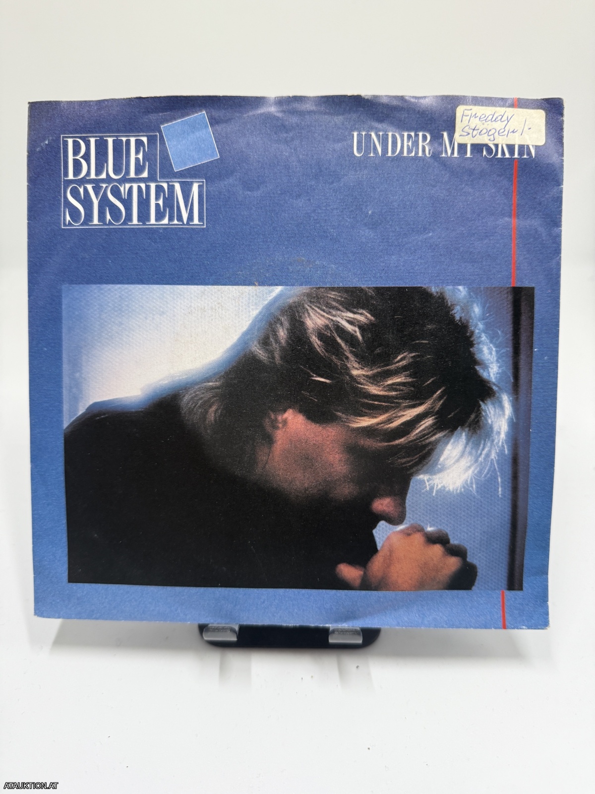 Single / Blue System – Under My Skin