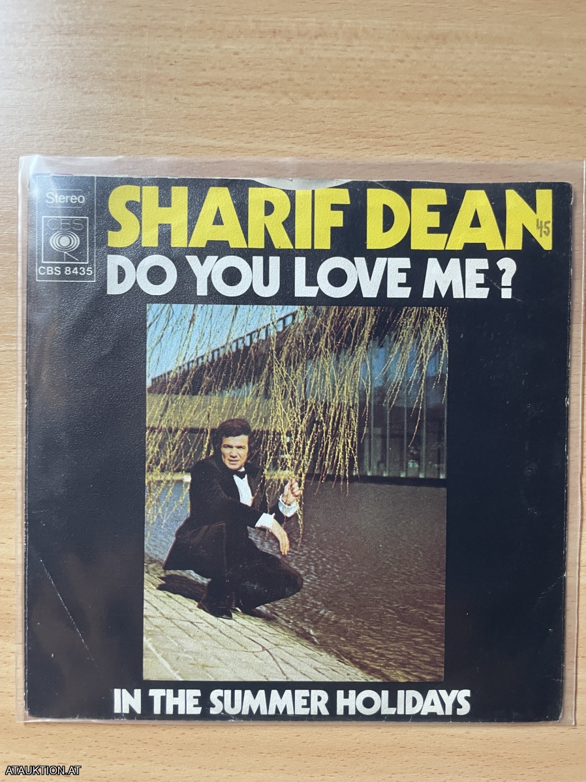 SINGLE / Sharif Dean – Do You Love Me? / In The Summer Holidays