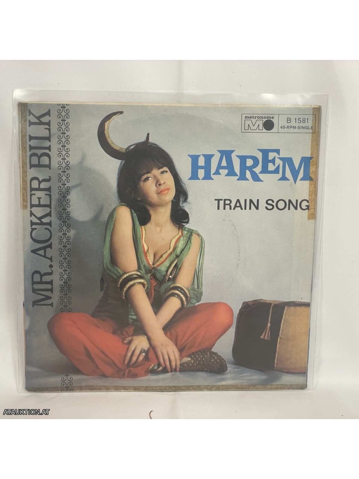 SINGLE / Mr. Acker Bilk And His Paramount Jazz Band – Harem / Train Song