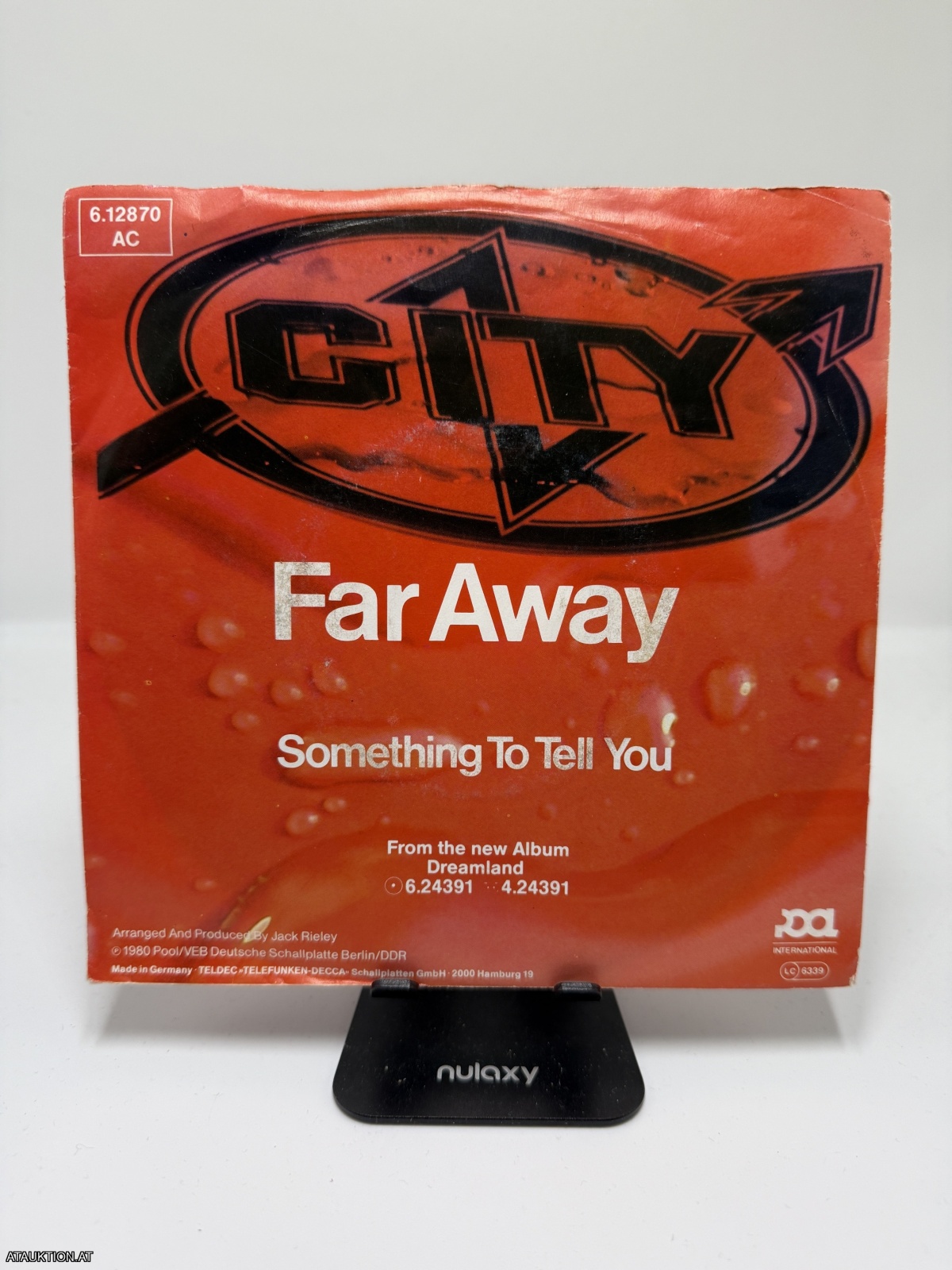 Single / City – Far Away