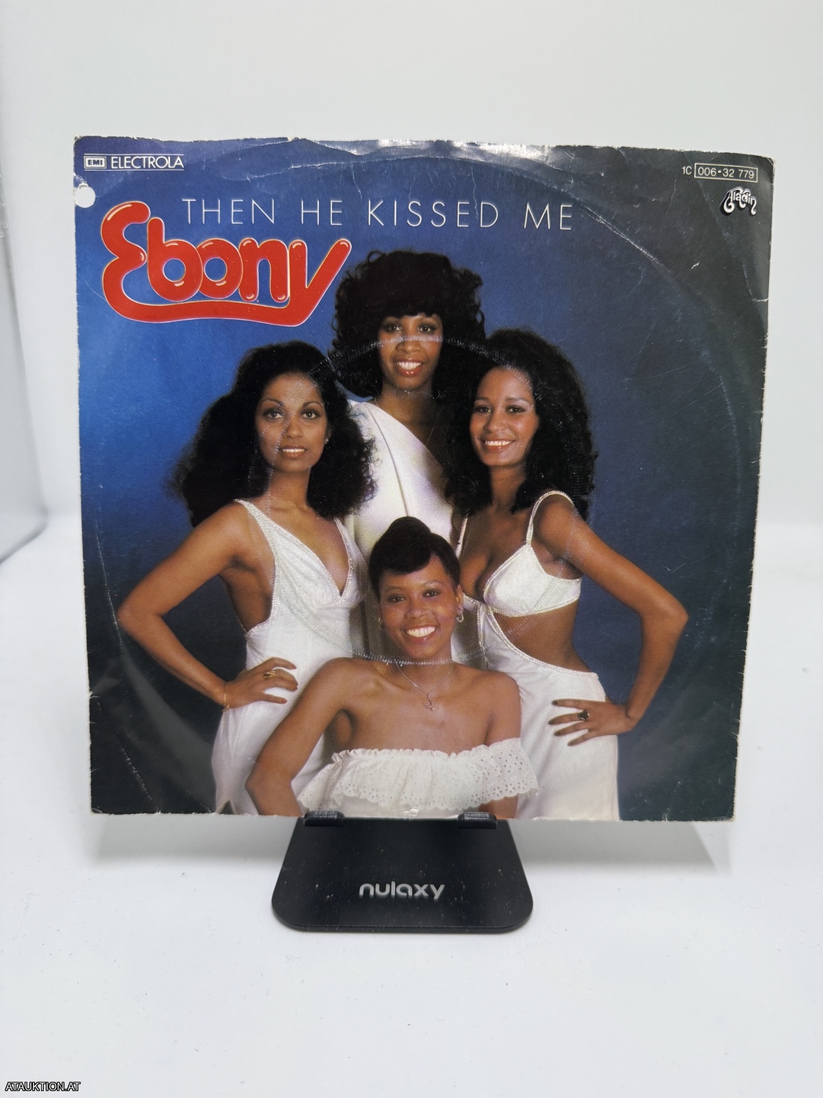 Single / Ebony – Then He Kissed Me