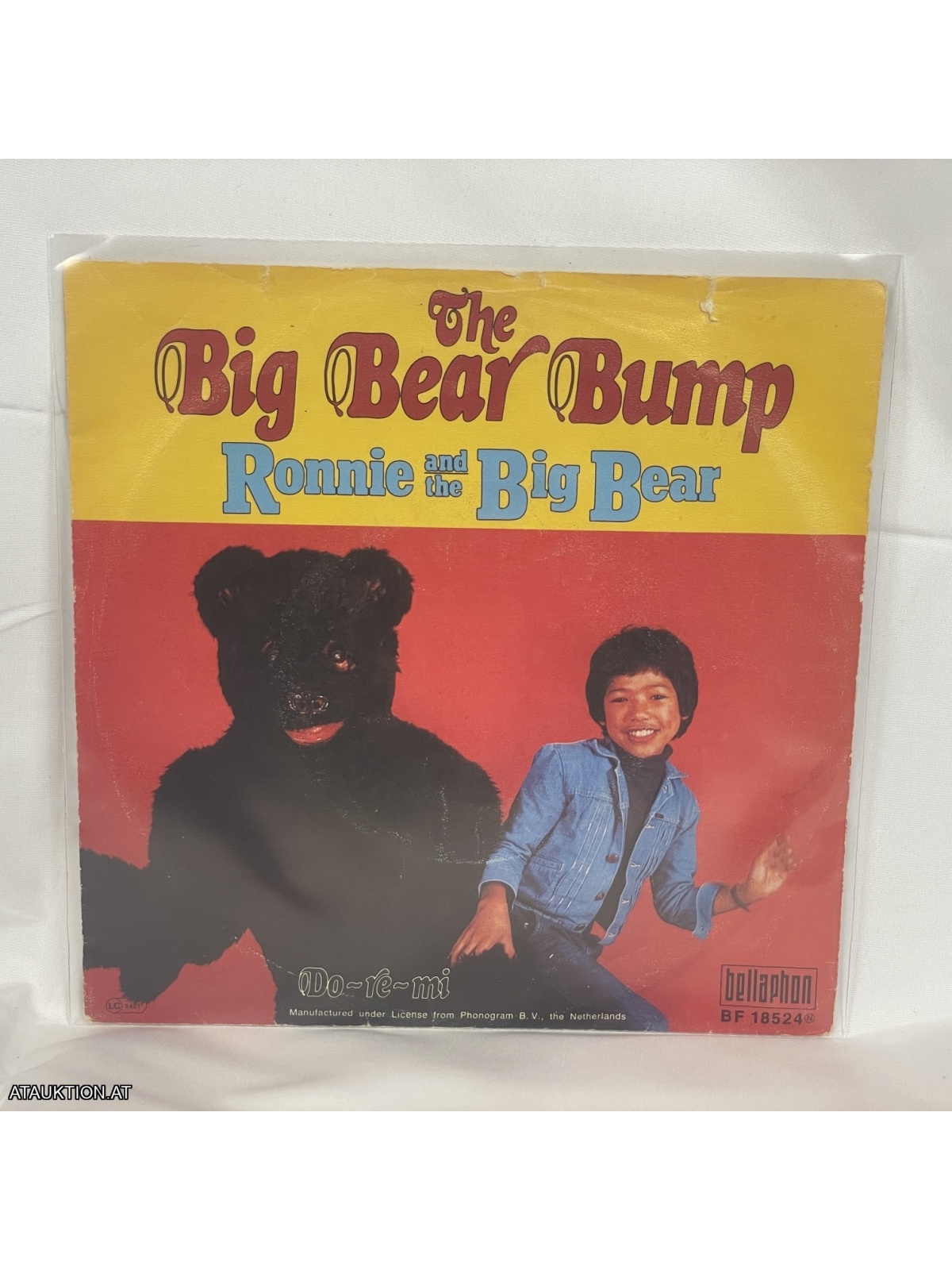 SINGLE / Ronnie And The Big Bear – The Big Bear Bump