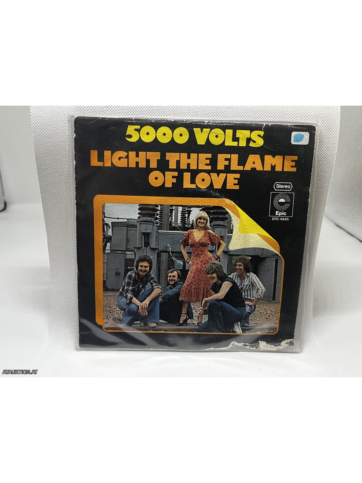 SINGLE / 5000 Volts – Light The Flame Of Love