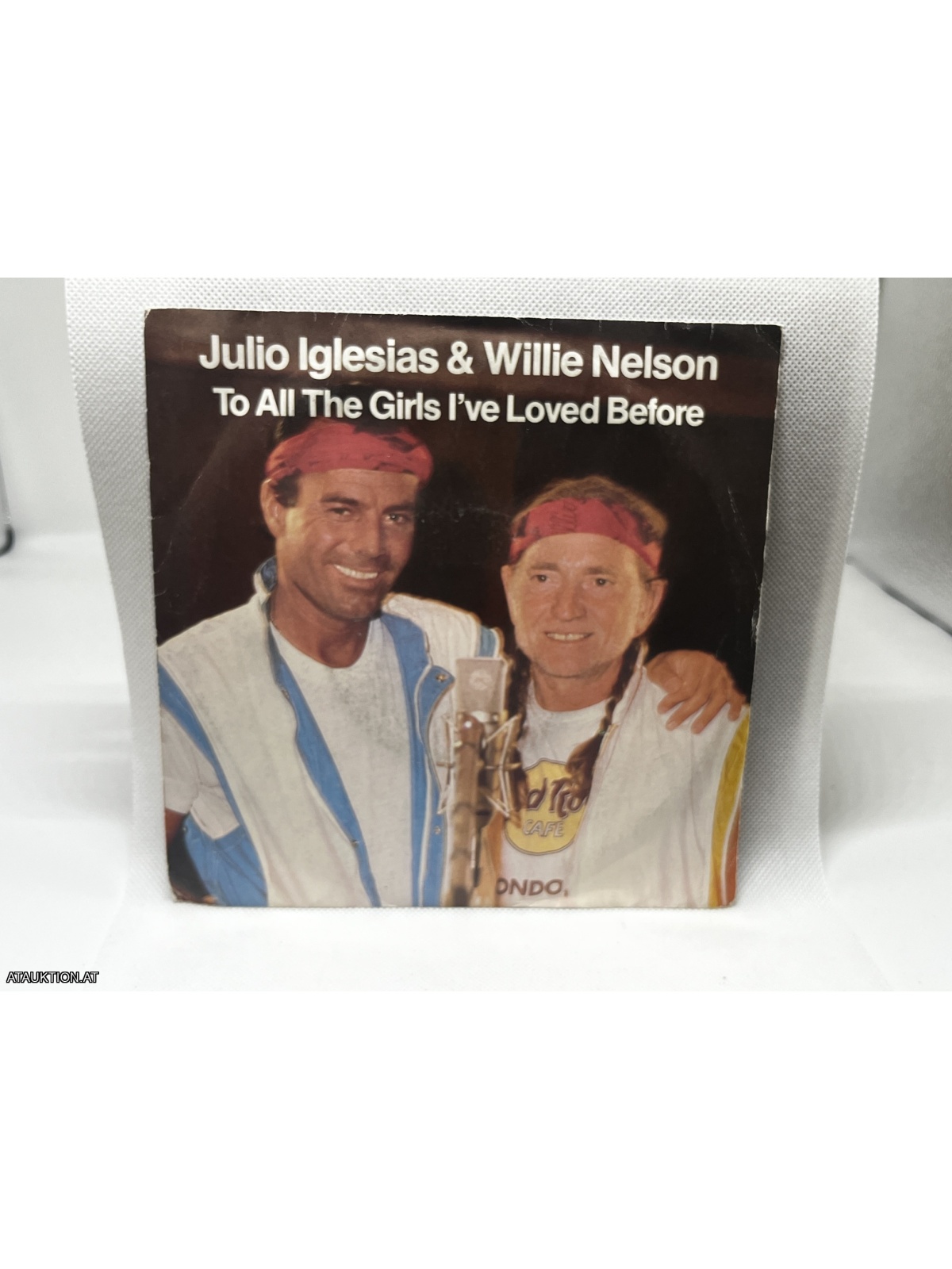 SINGLE / Julio Iglesias & Willie Nelson – To All The Girls I've Loved Before