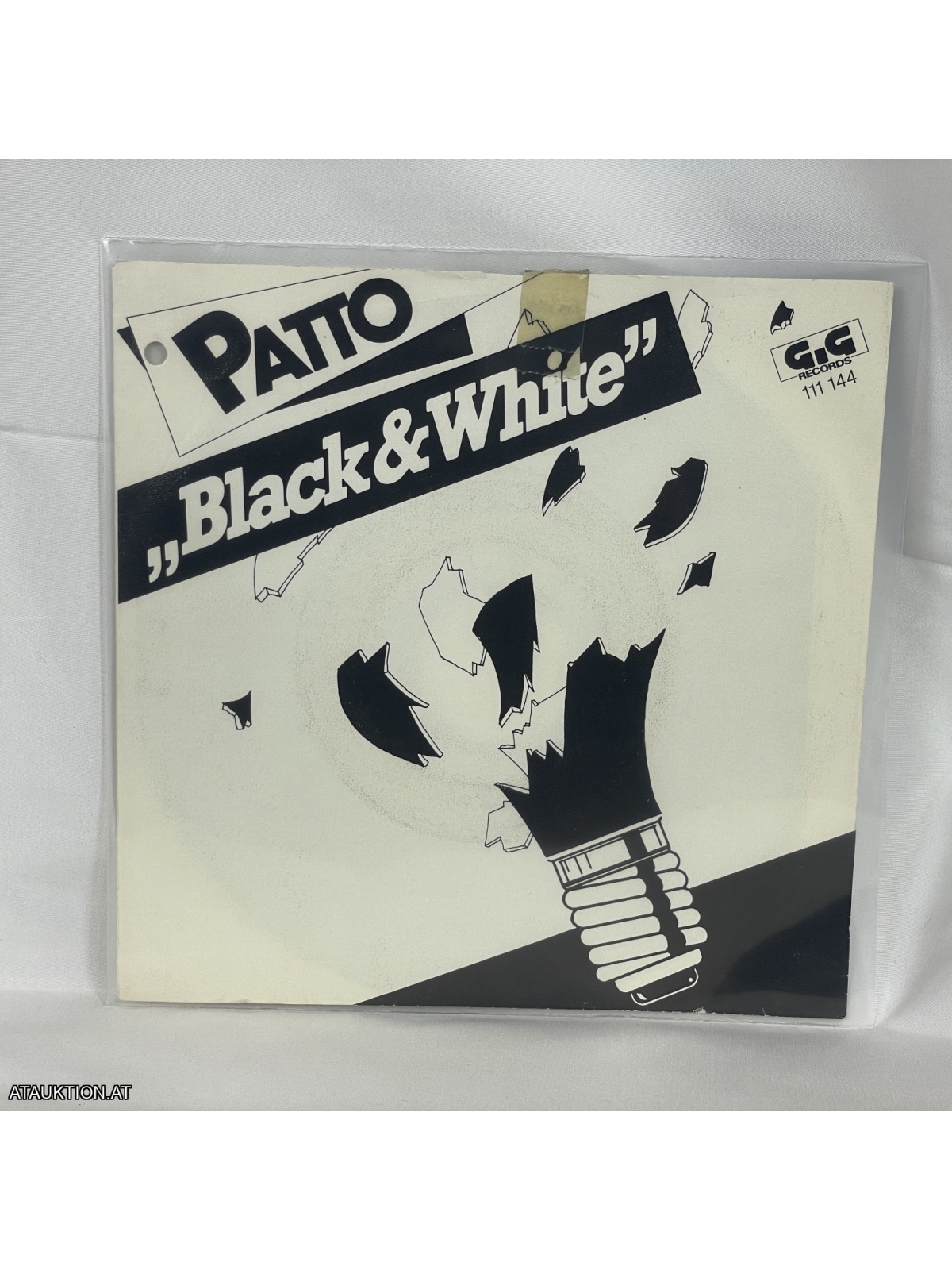 SINGLE / Patto – Black And White