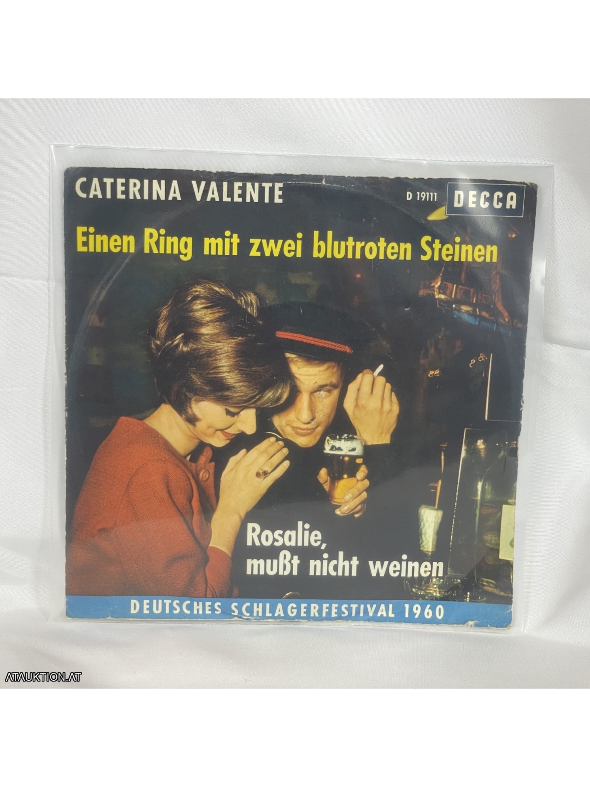 SINGLE / Caterina Valente – Einen Ring Mit Zwei Blutroten Steinen / Rosalie, Mußt Nicht Weinen