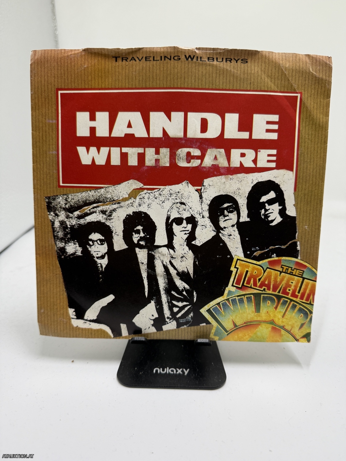 Single / Traveling Wilburys – Handle With Care