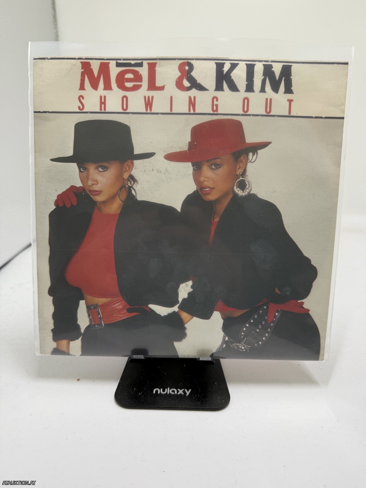 Single / Mel & Kim – Showing Out