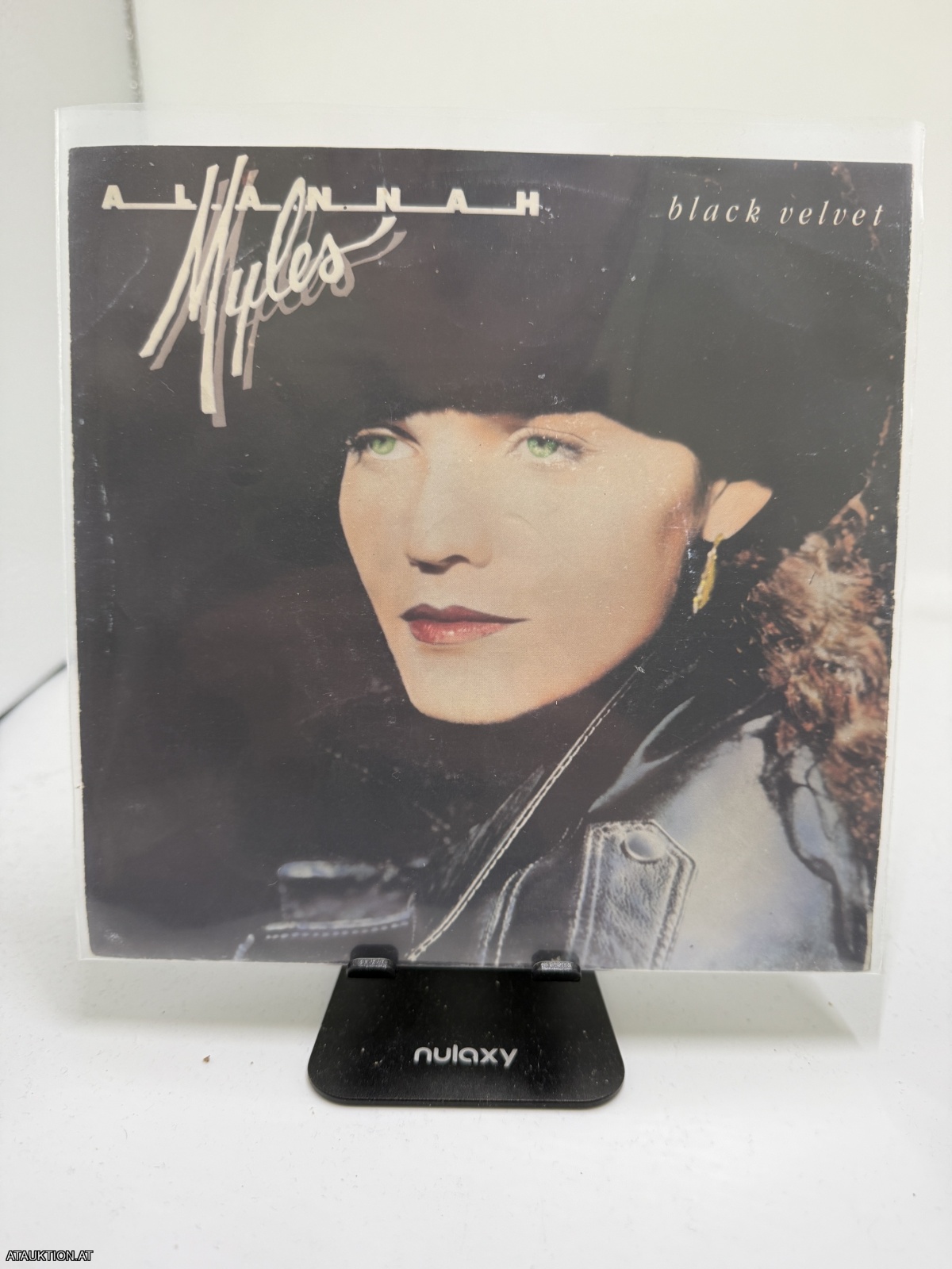 Single / Alannah Myles – Black Velvet