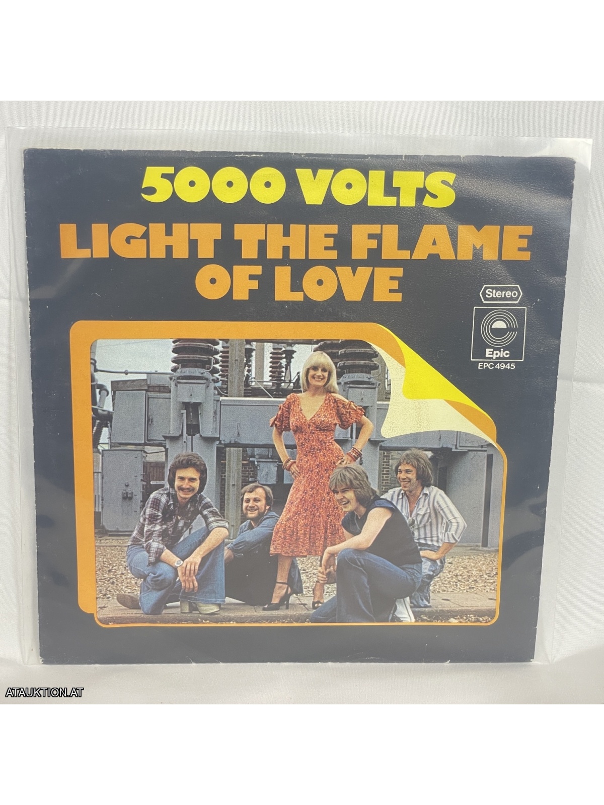 SINGLE / 5000 Volts – Light The Flame Of Love