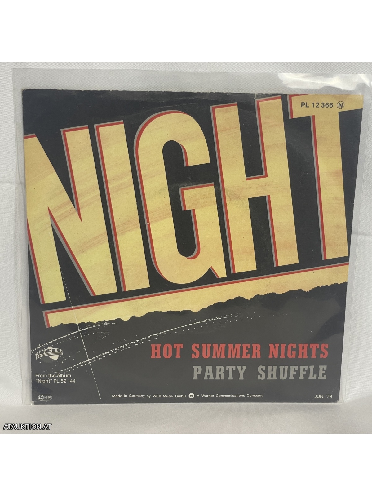 SINGLE / Night – Hot Summer Nights