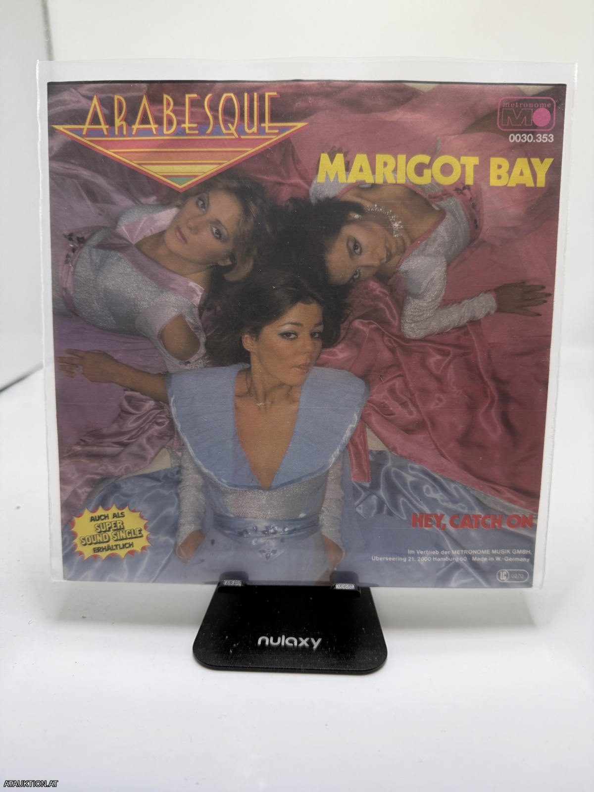 Single / Arabesque – Marigot Bay