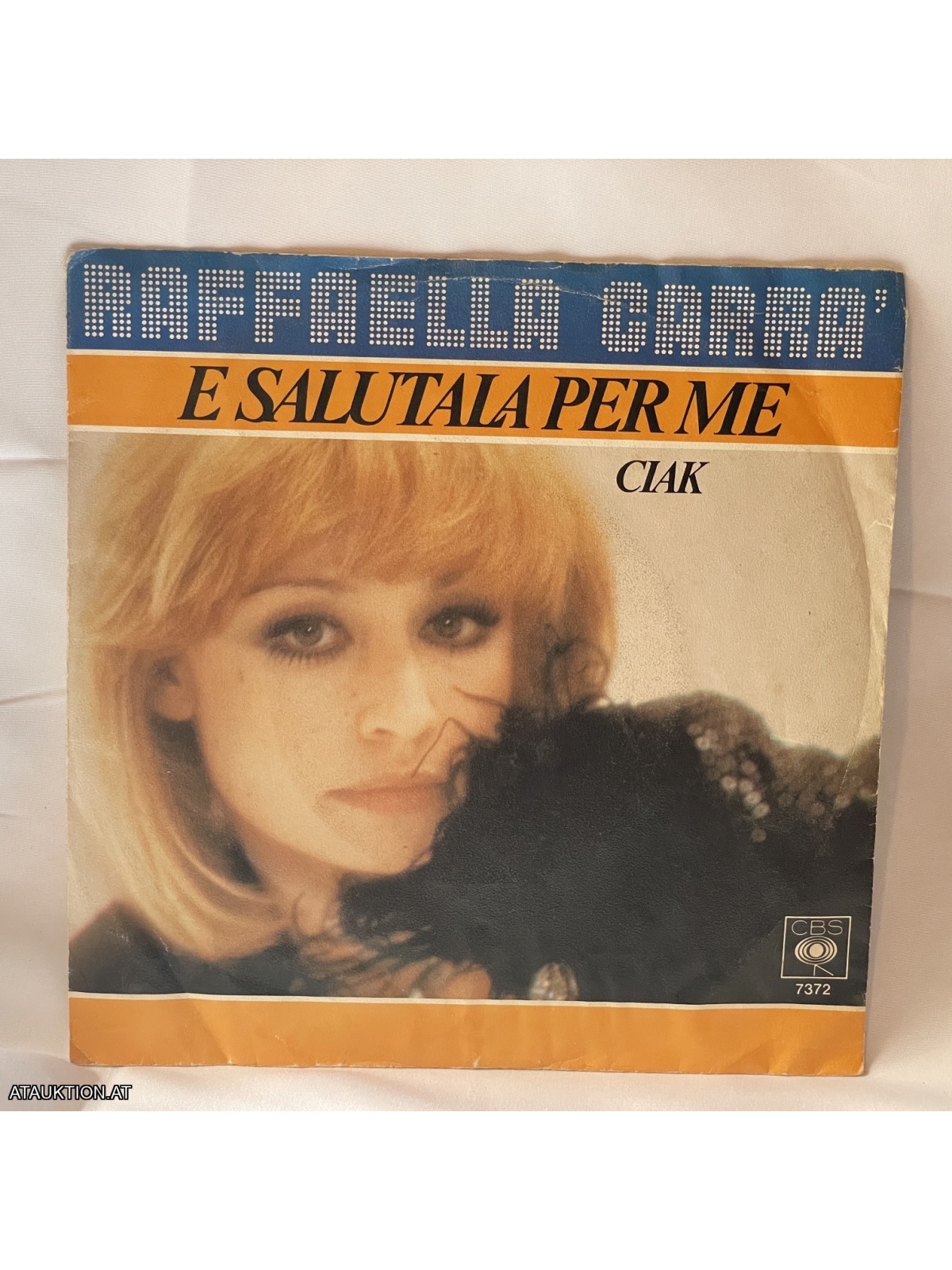 SINGLE / Raffaella Carra' – E Salutala Per Me