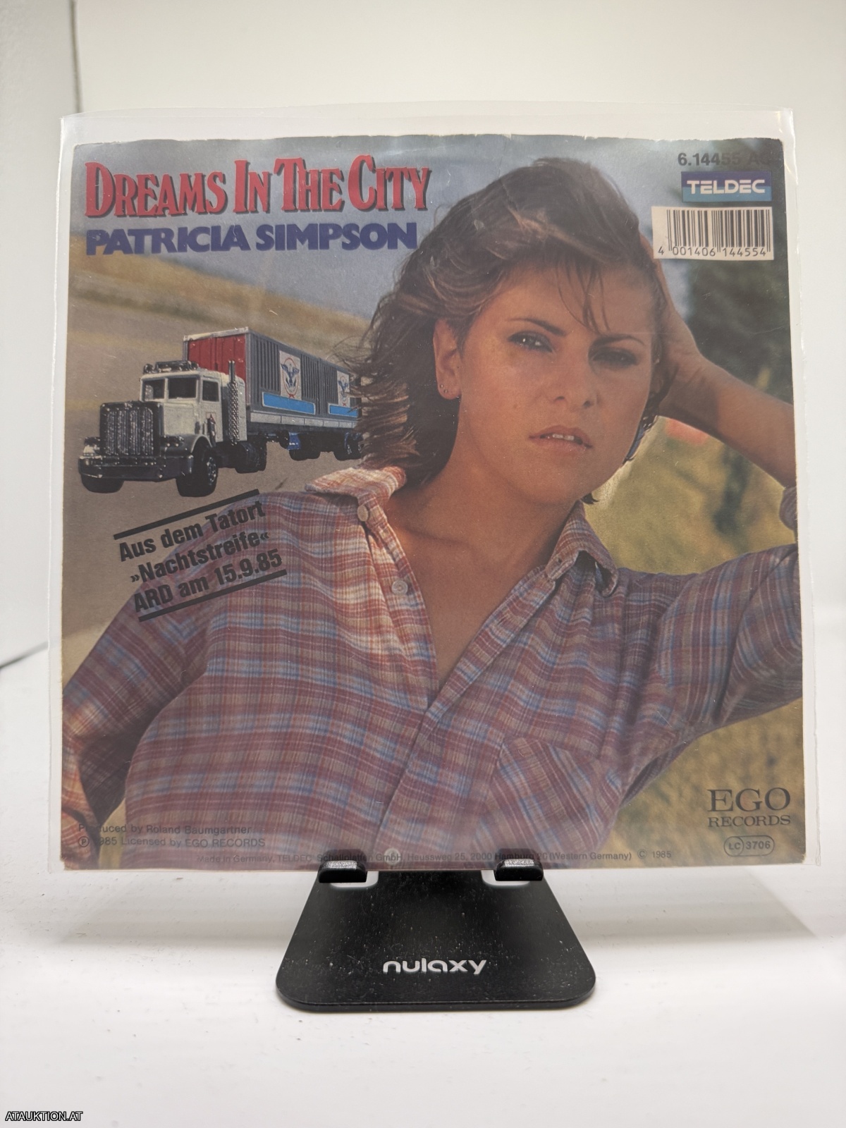 Single / Patricia Simpson – Dreams In The City