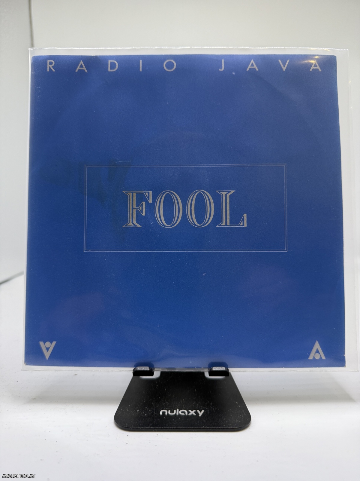 Single / Radio Java – Fool