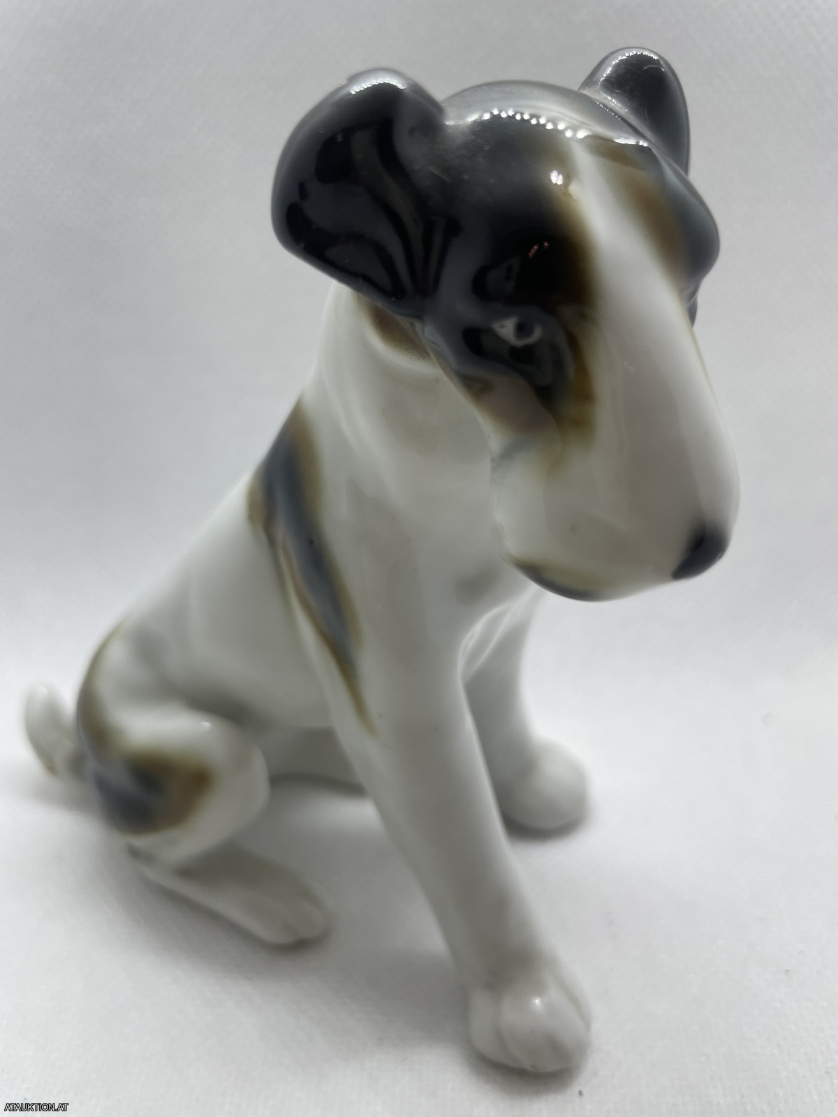 Porzellanfigur Hund mit Stempel