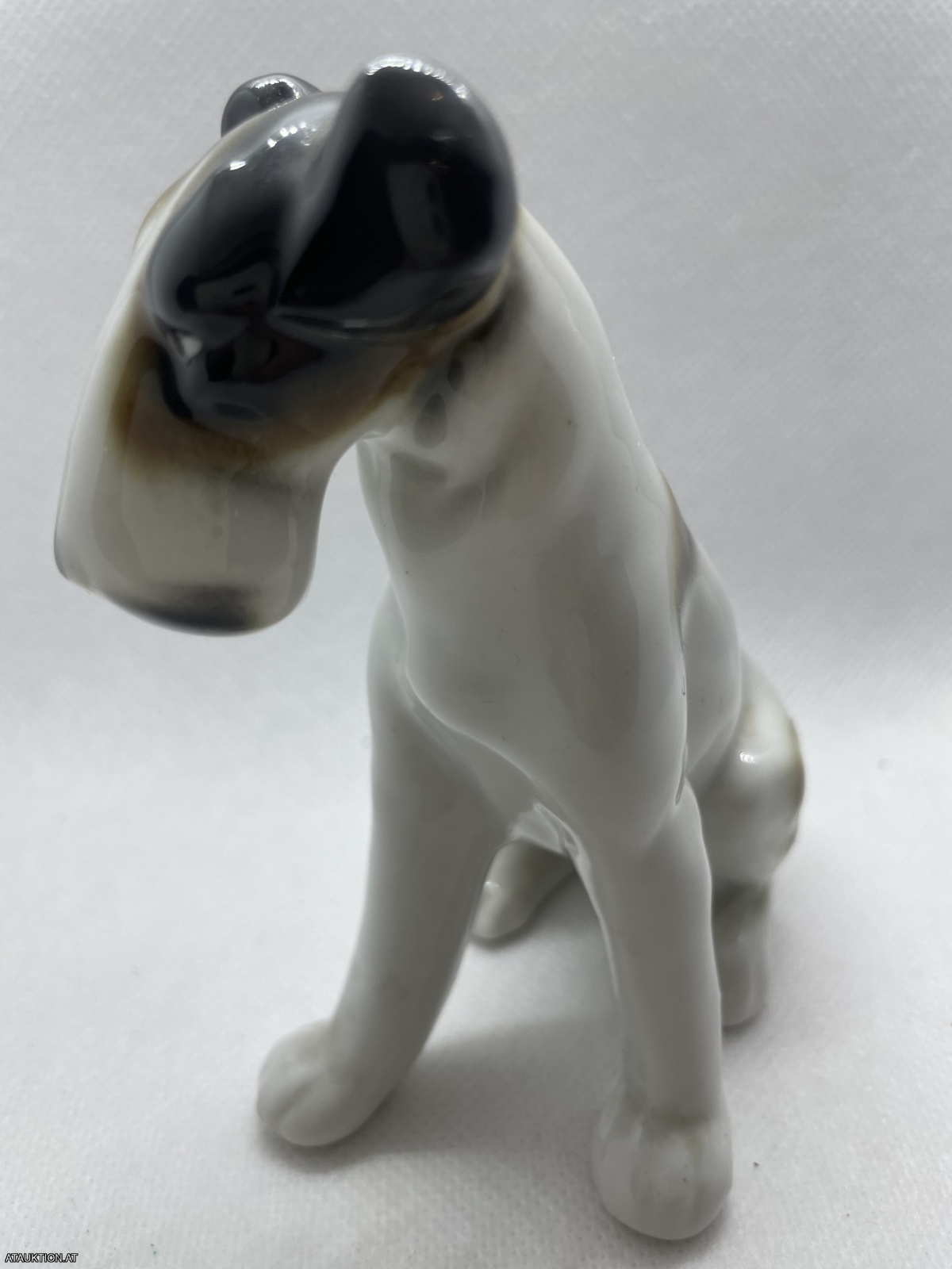 Porzellanfigur Hund mit Stempel