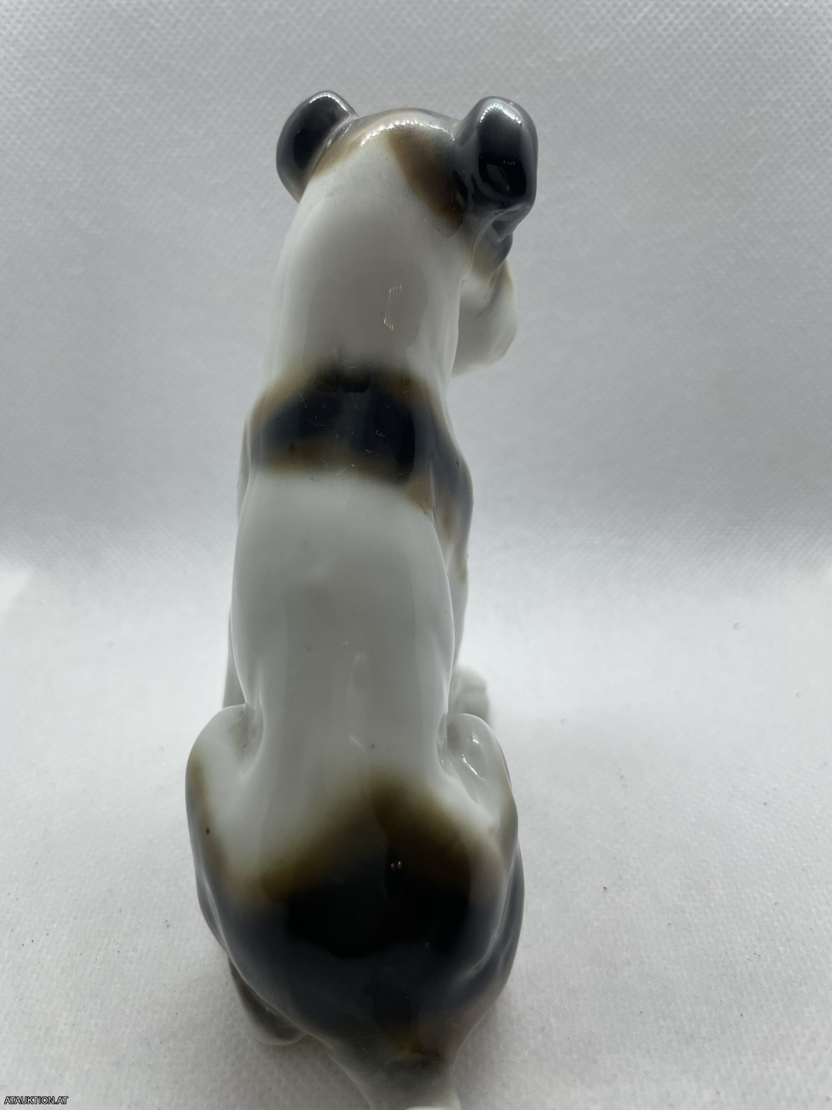 Porzellanfigur Hund mit Stempel