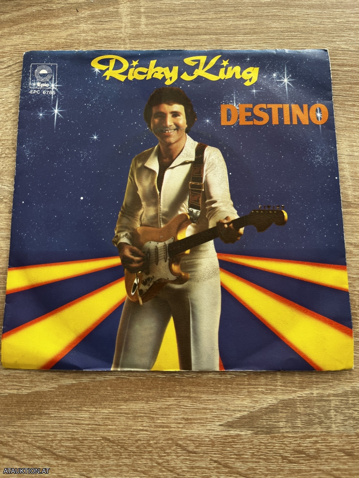 SINGLE / Ricky King – Destino