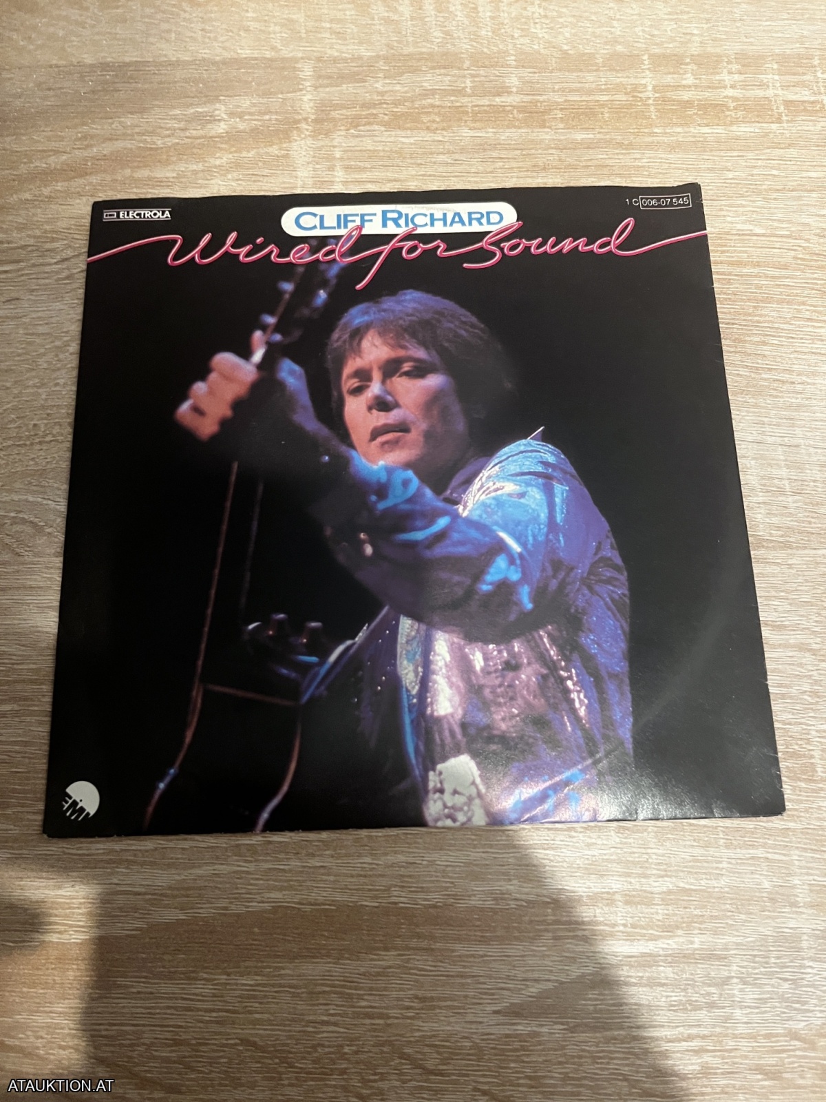 SINGLE / Cliff Richard – Wired For Sound