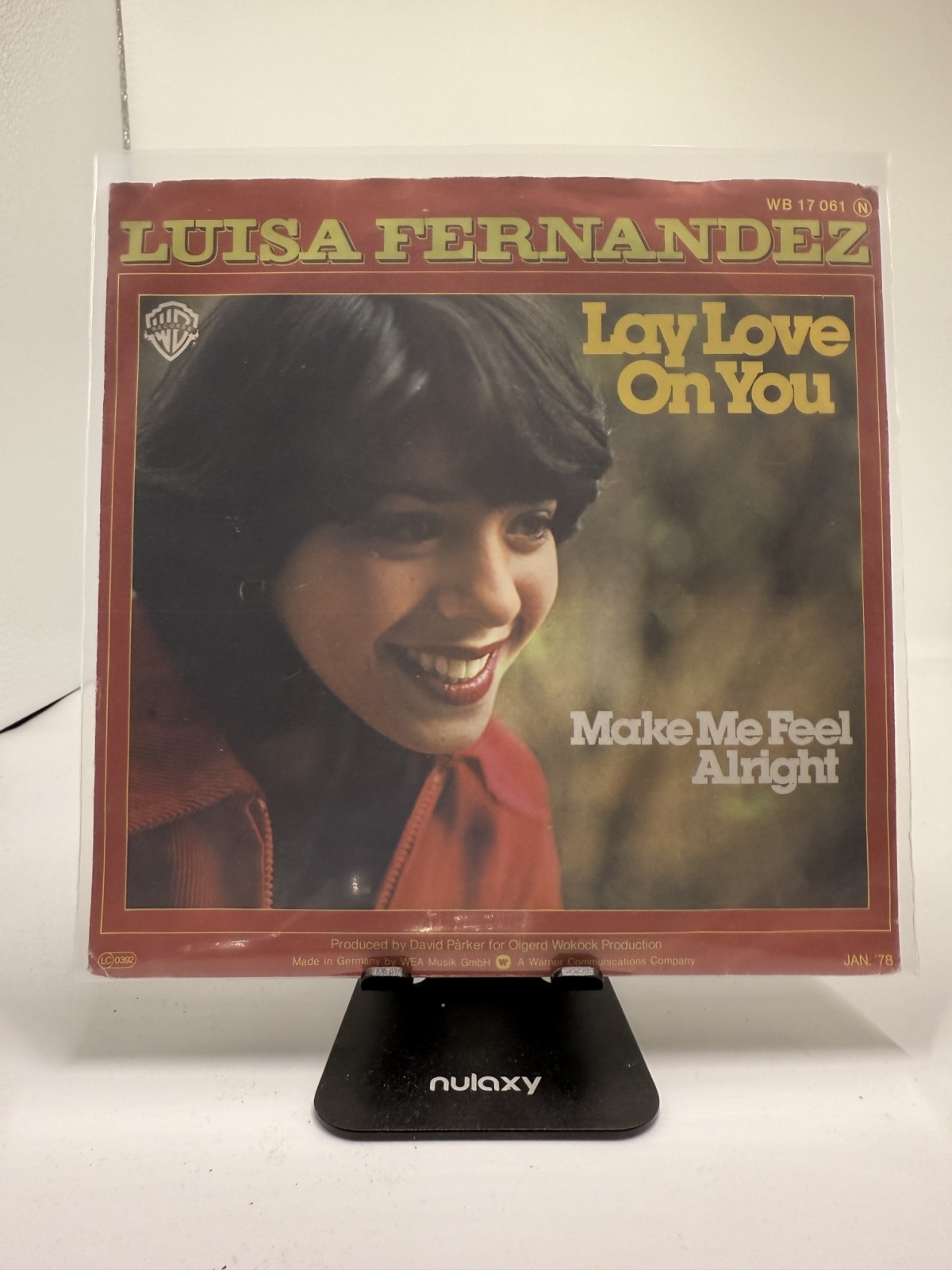 Single / Luisa Fernandez – Lay Love On You