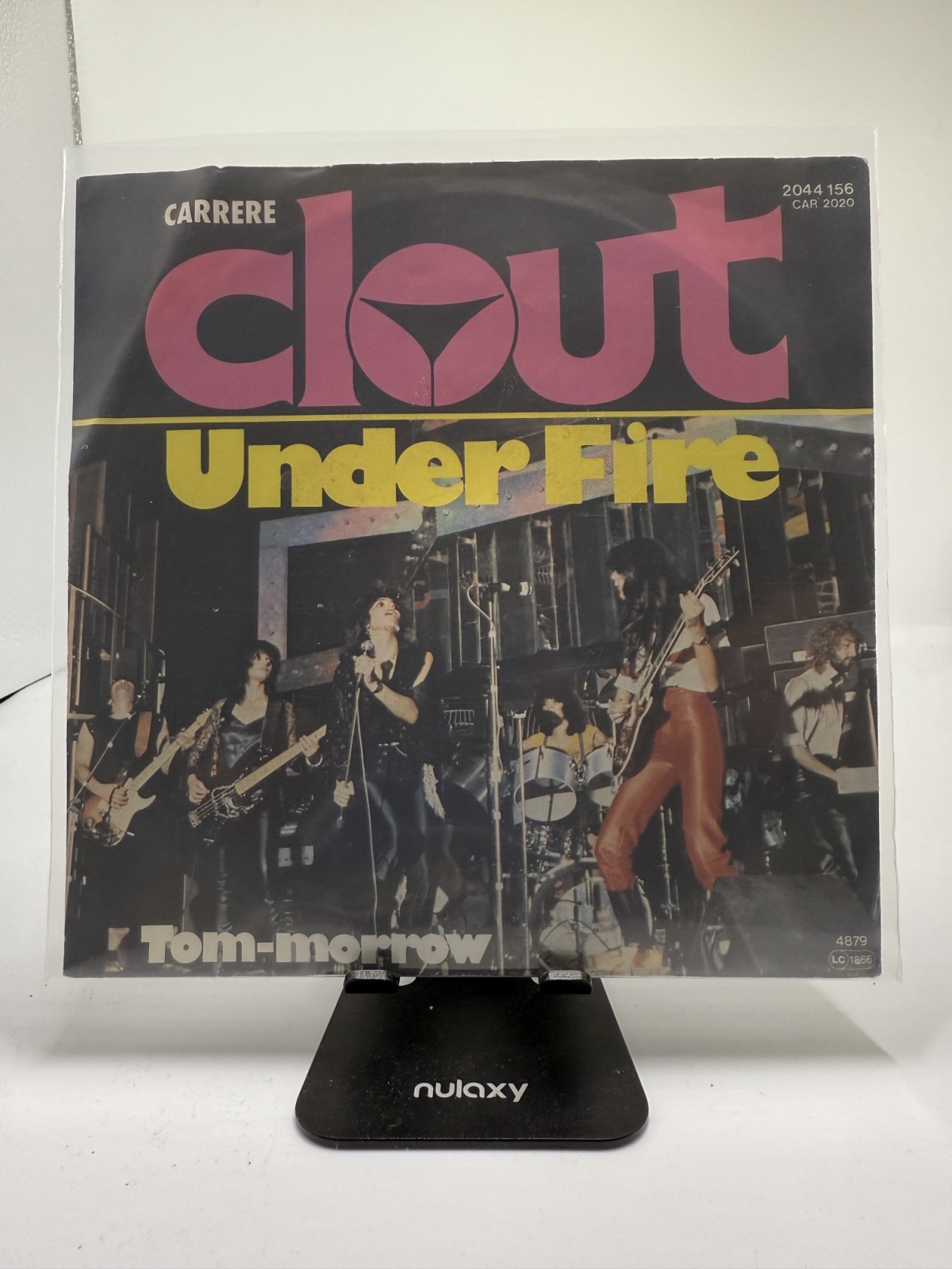 Single / Clout – Under Fire