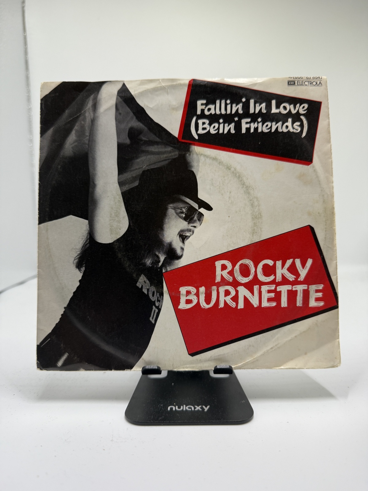 Single / Rocky Burnette – Fallin' In Love (Bein' Friends)