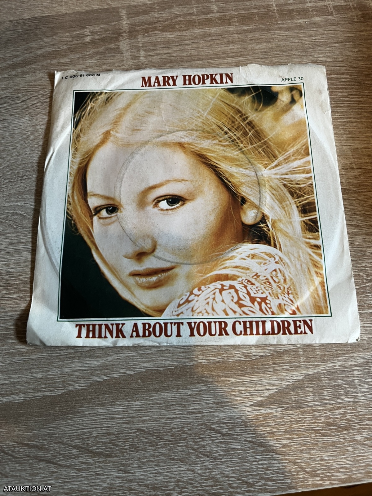 SINGLE / Mary Hopkin – Think About Your Children