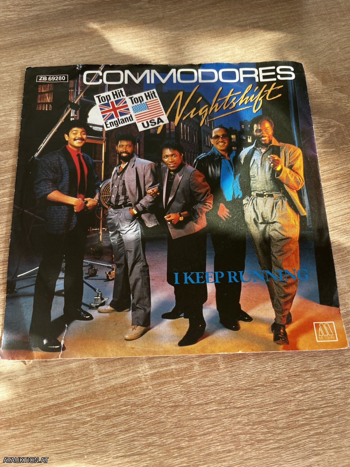 SINGLE / Commodores – Nightshift