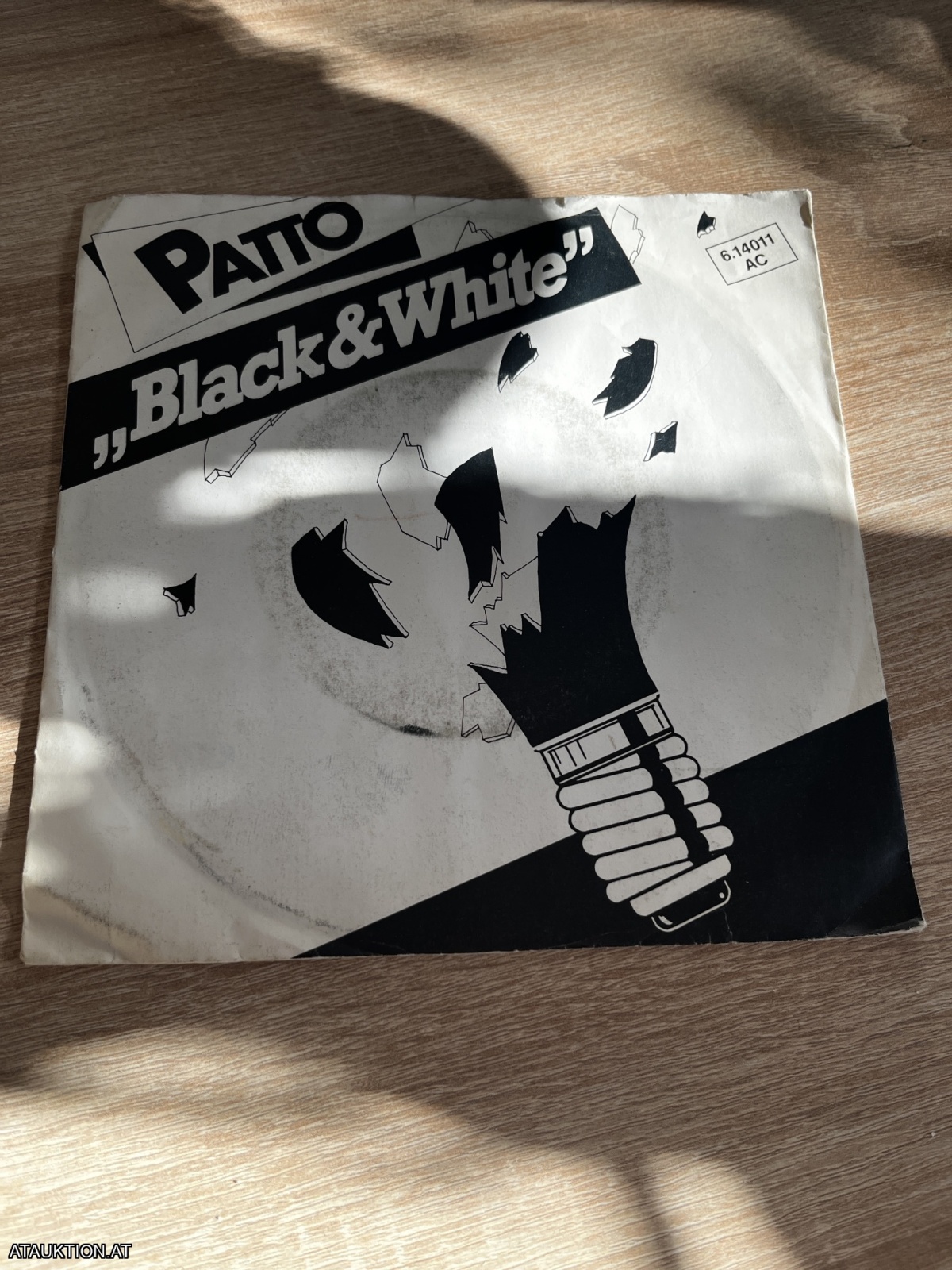 SINGLE / Patto – Black And White