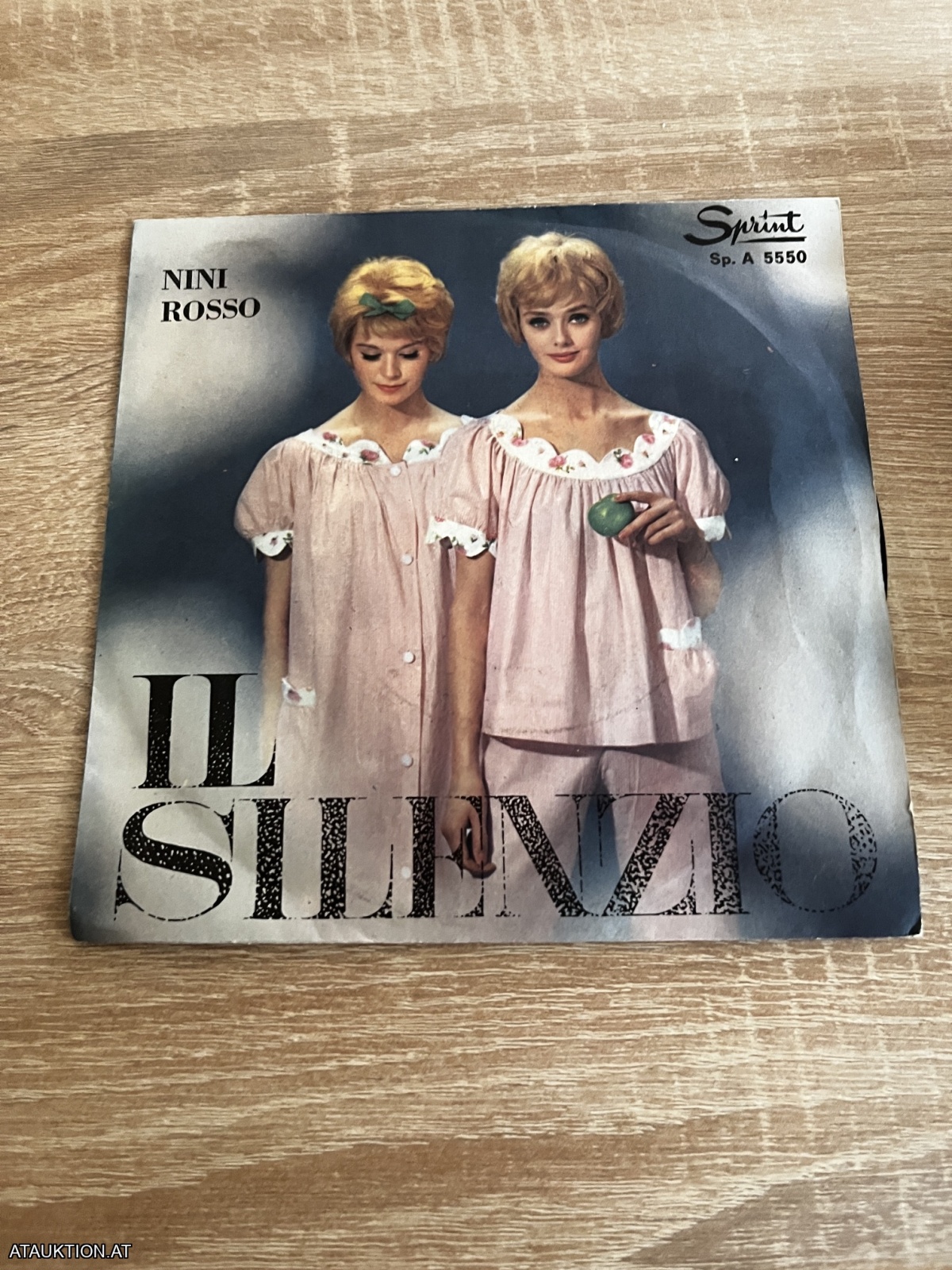 SINGLE / Nini Rosso – Il Silenzio / Via Caracciolo