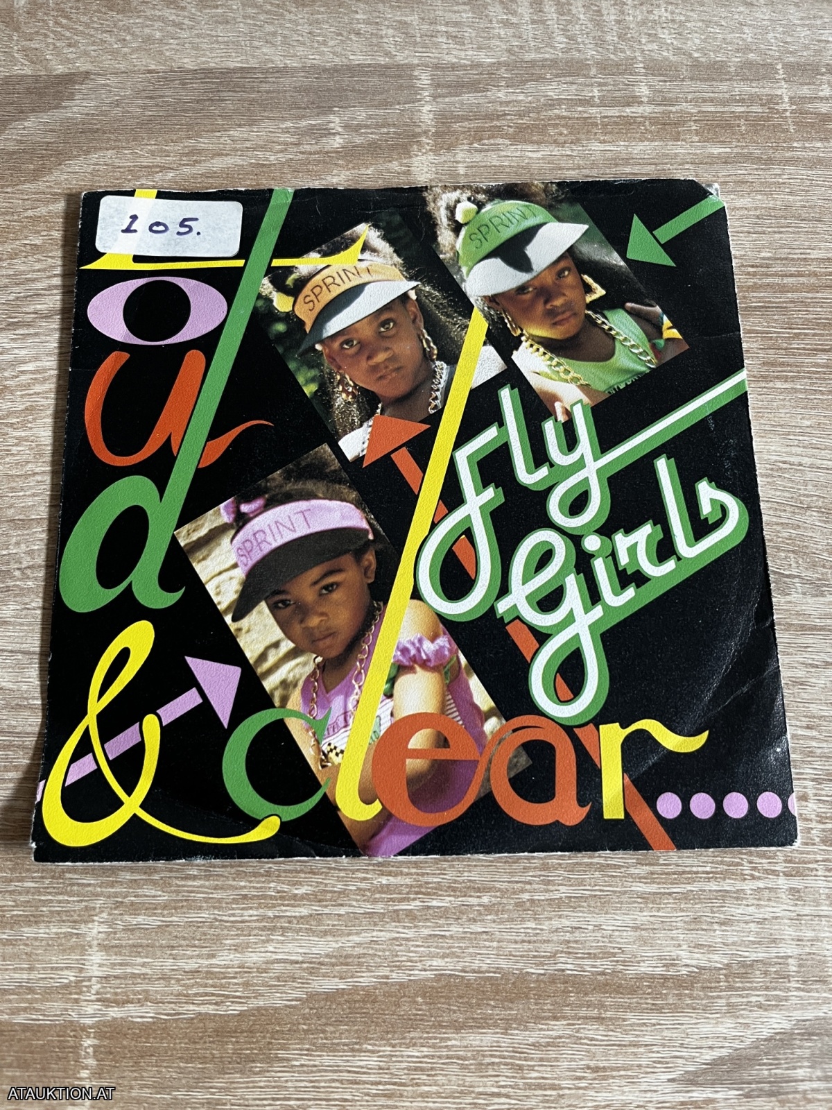 SINGLE / Fly Girls – Loud & Clear