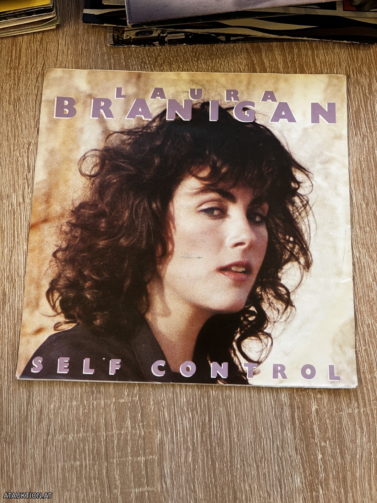 SINGLE / Laura Branigan – Self Control