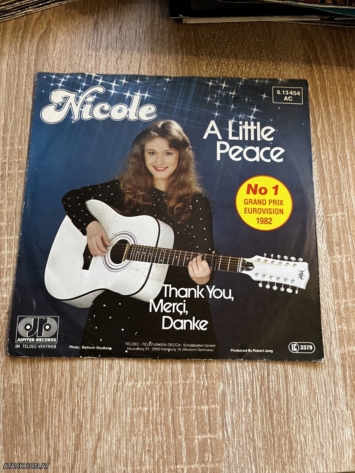 SINGLE / Nicole – A Little Peace