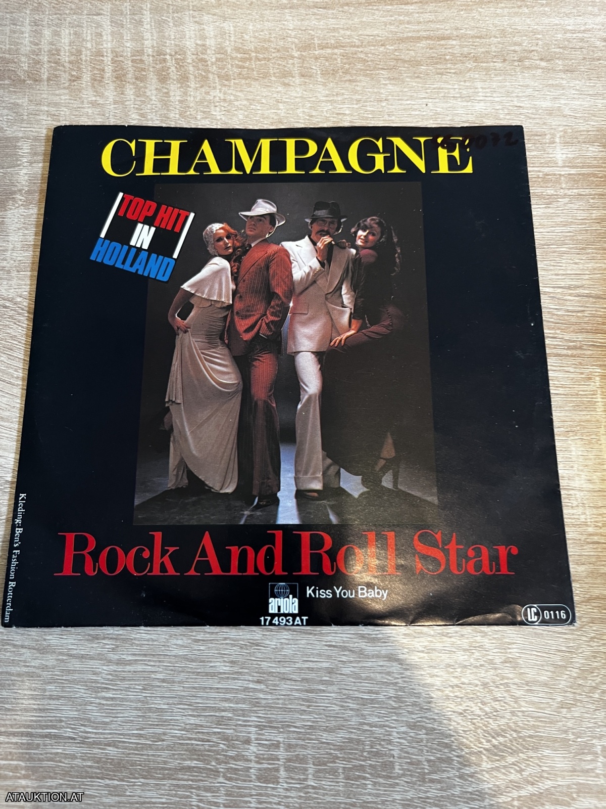 SINGLE / Champagne – Rock And Roll Star