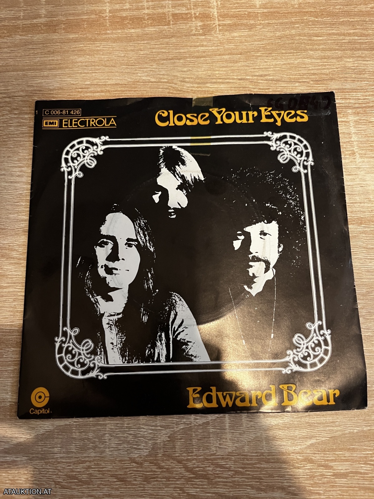 SINGLE / Edward Bear – Close Your Eyes / Cachet County